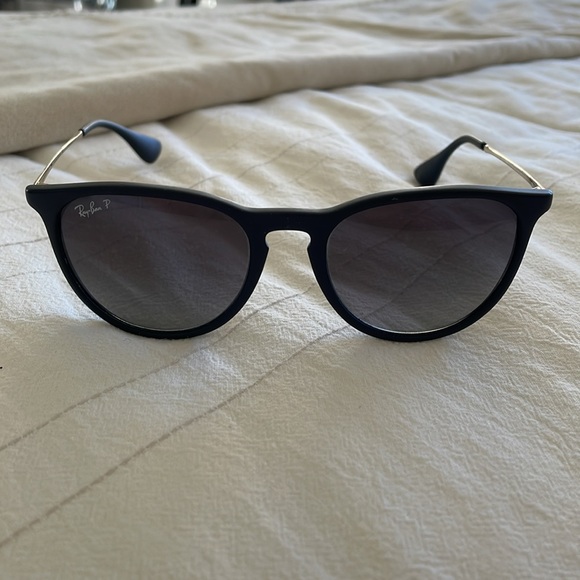 Ray-Ban Sunglasses - Picture 4 of 4